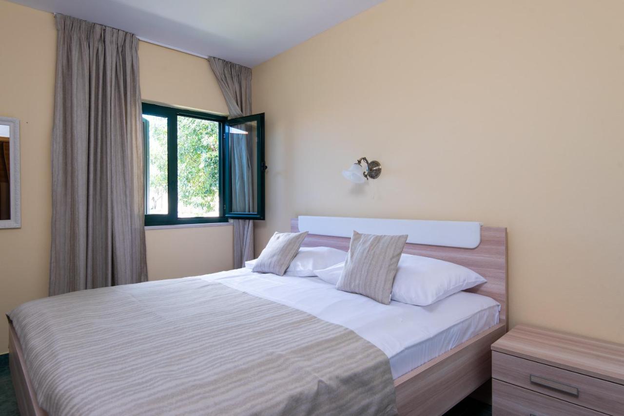 Wine Resort Adriatic Mikulic Orebić Exterior foto